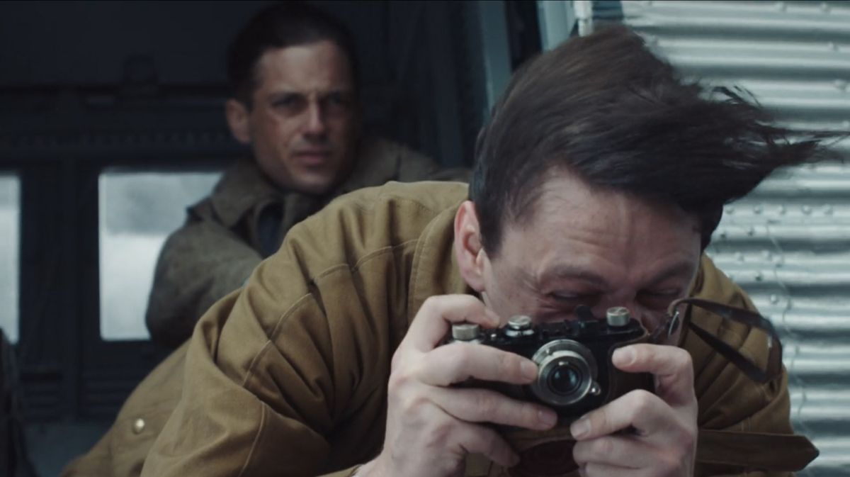 Babylon Berlin: Gr&amp;amp;#228;f with Leica 1A
