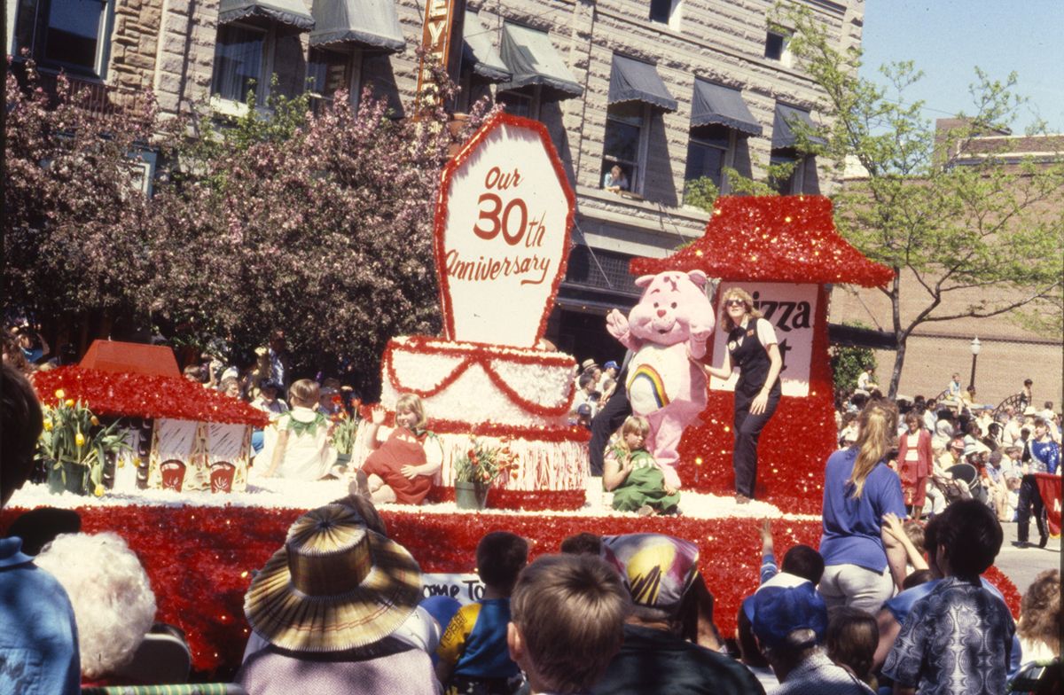Pizza Hut 30th Anniversary Parade Float - May 1988