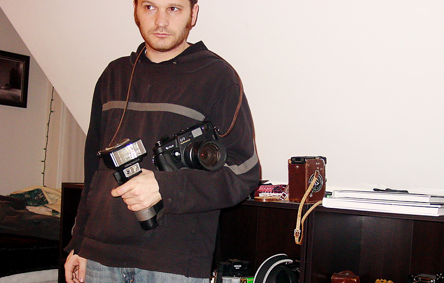 Fuji GW690III with Metz CT4 Flash - Standby