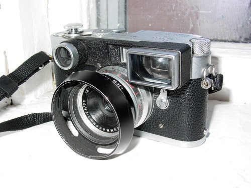Leica M3 with 35mm Goggled Summaron.