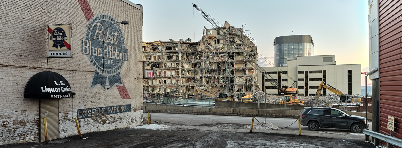 Lake Superior Liquor Cabinet, Duluth, Minnesota, January 2025